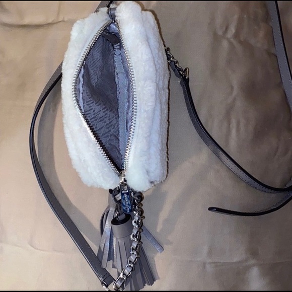 Michael Kors - Picture 2 of 4